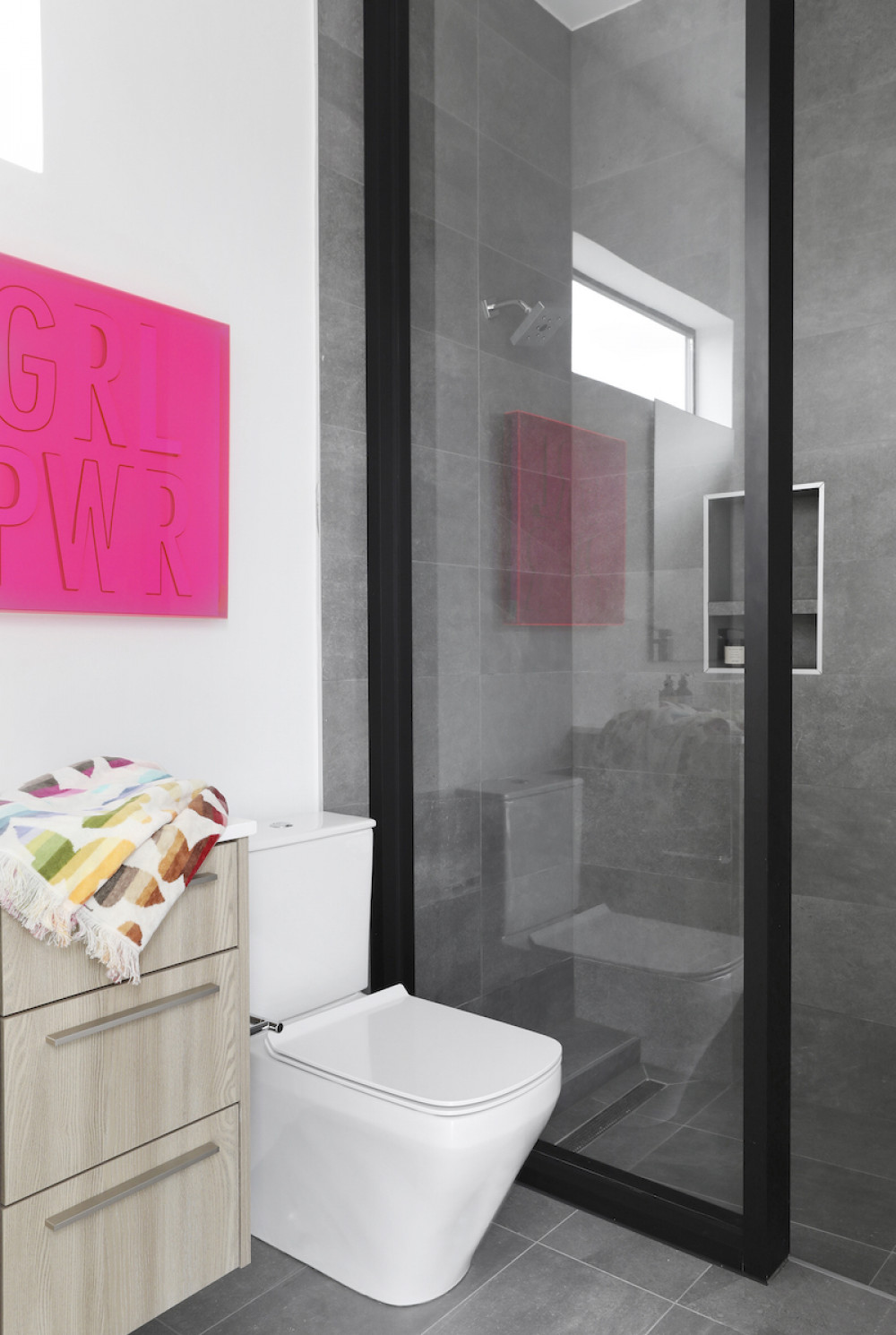 bathroom-interior-design-girl-power-wall-art