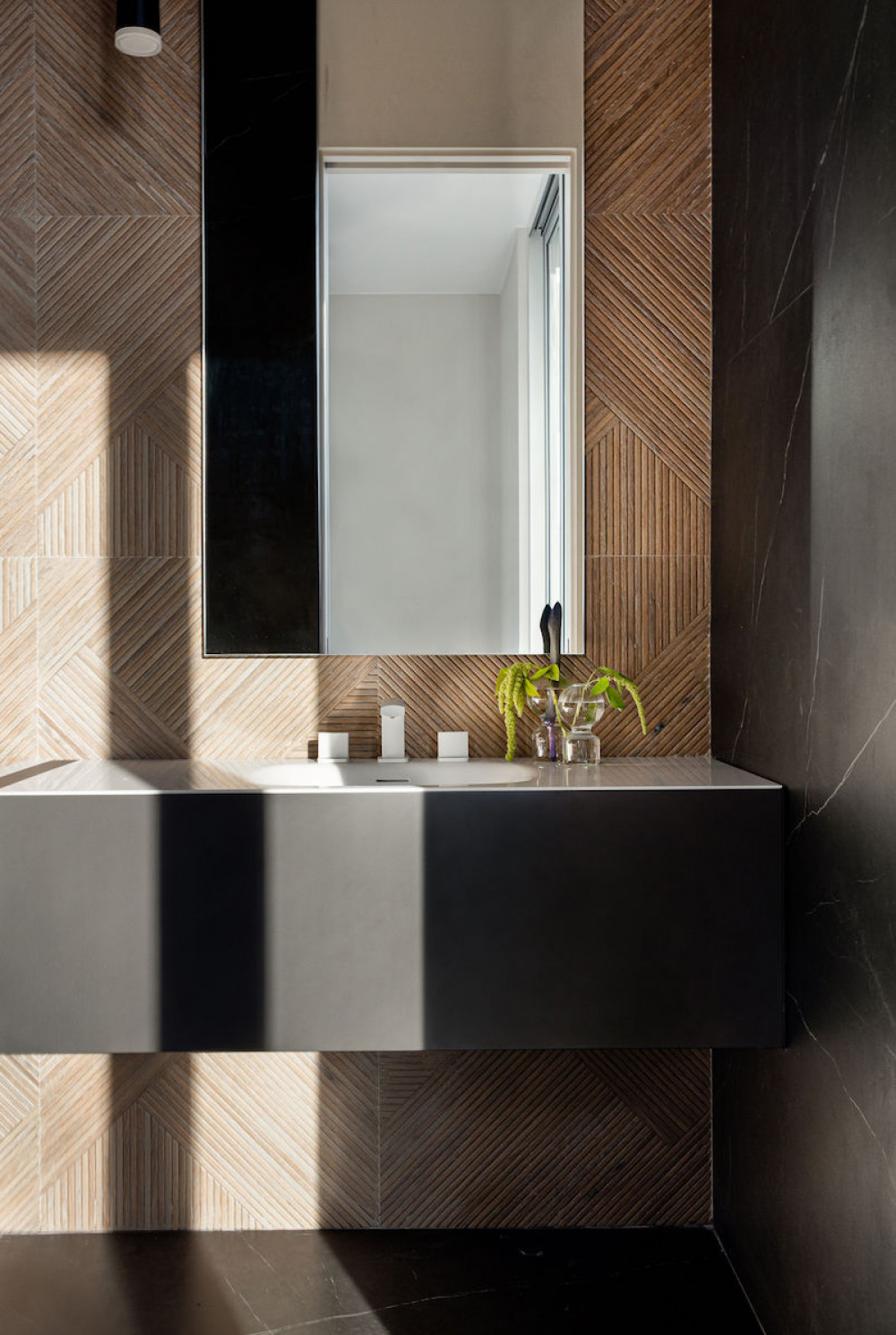 black-marble-wall-bathroom-powder-room-design-beyond-id
