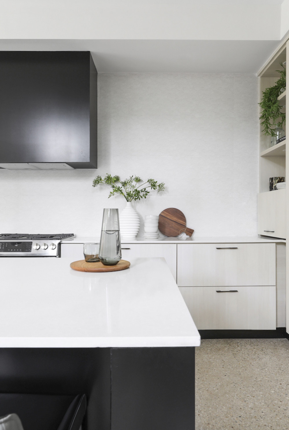 black-white-and-beige-kitchen-interior-design-dallas-tx