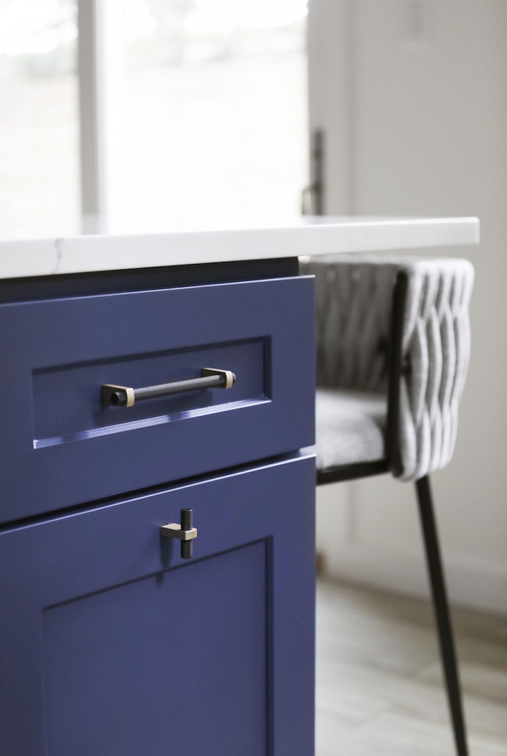 kitchen-cabinet-details-blue