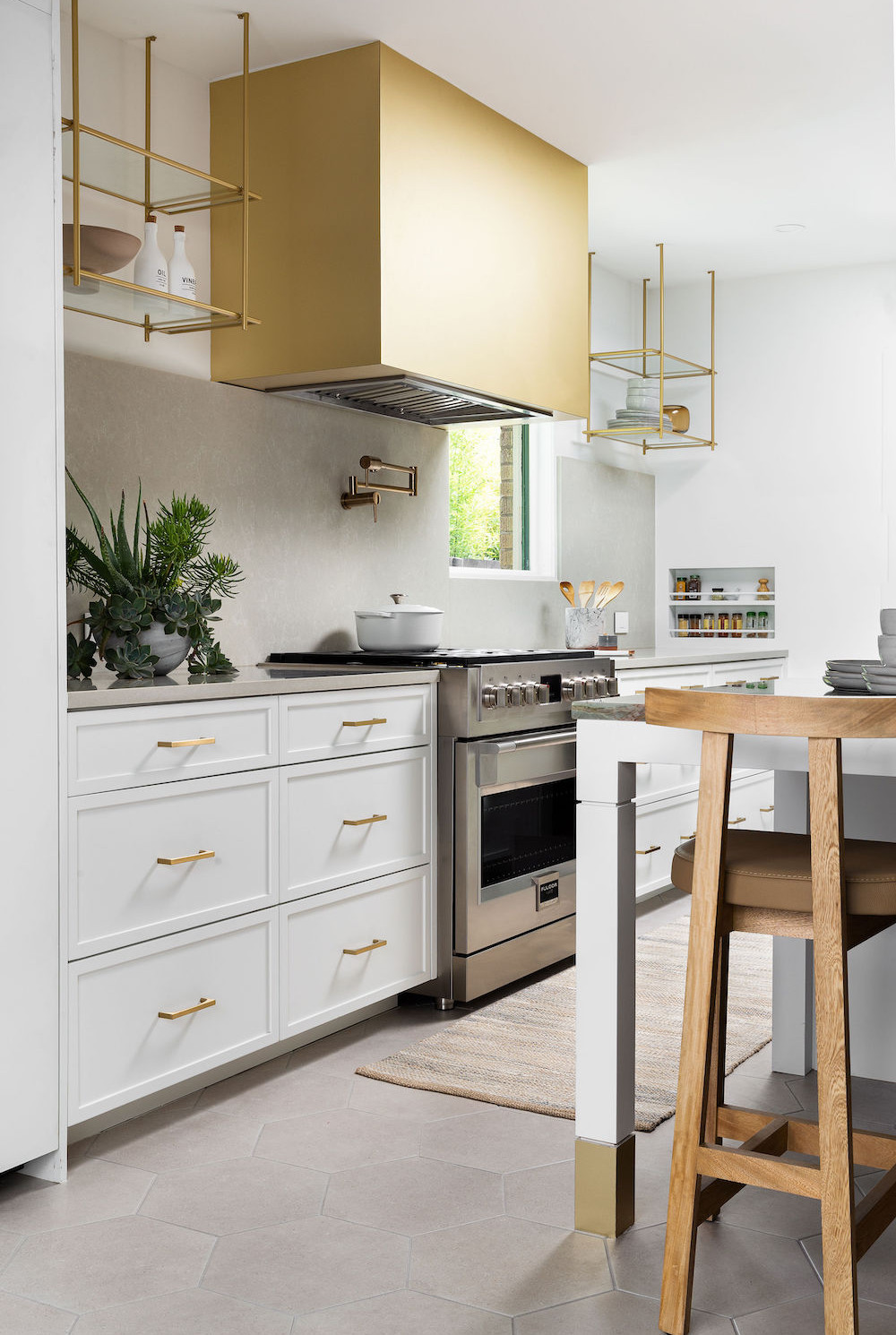 kitchen-interior-design-gold-stove-hood