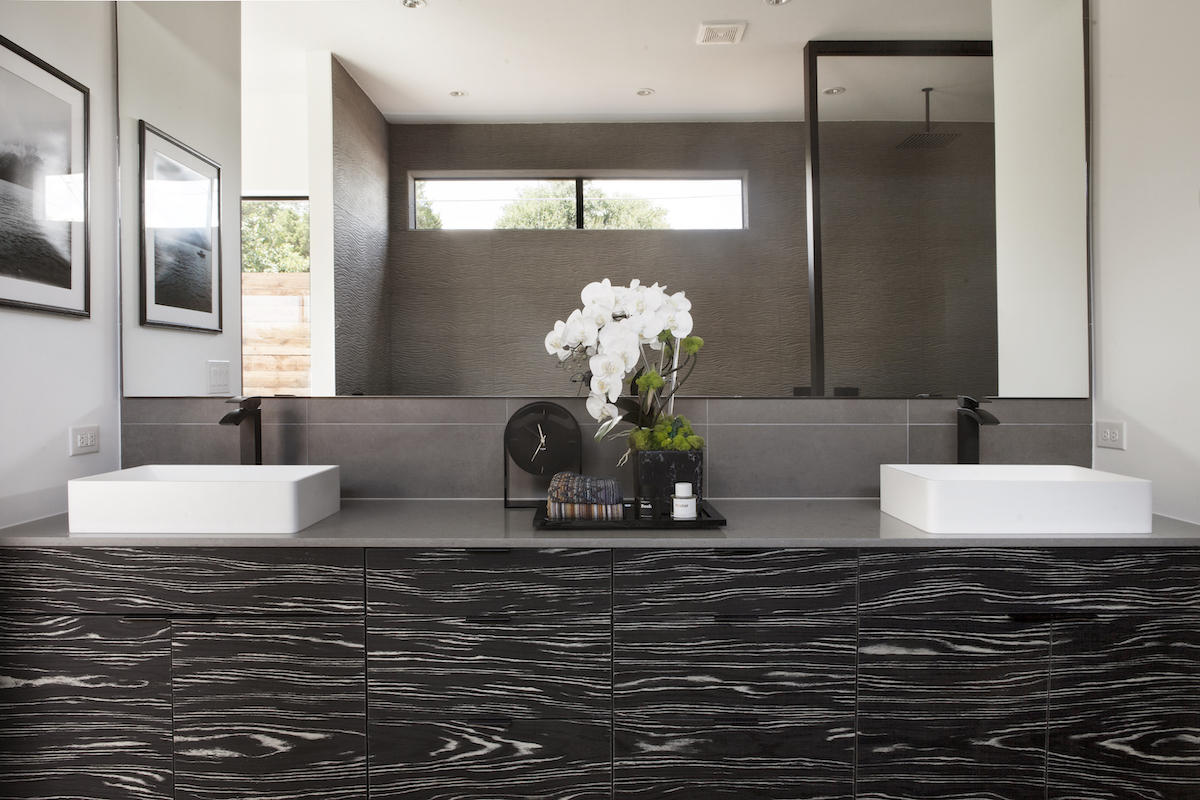primary-bathroom-dual-sinks-vanity-interior-design-dallas-tx