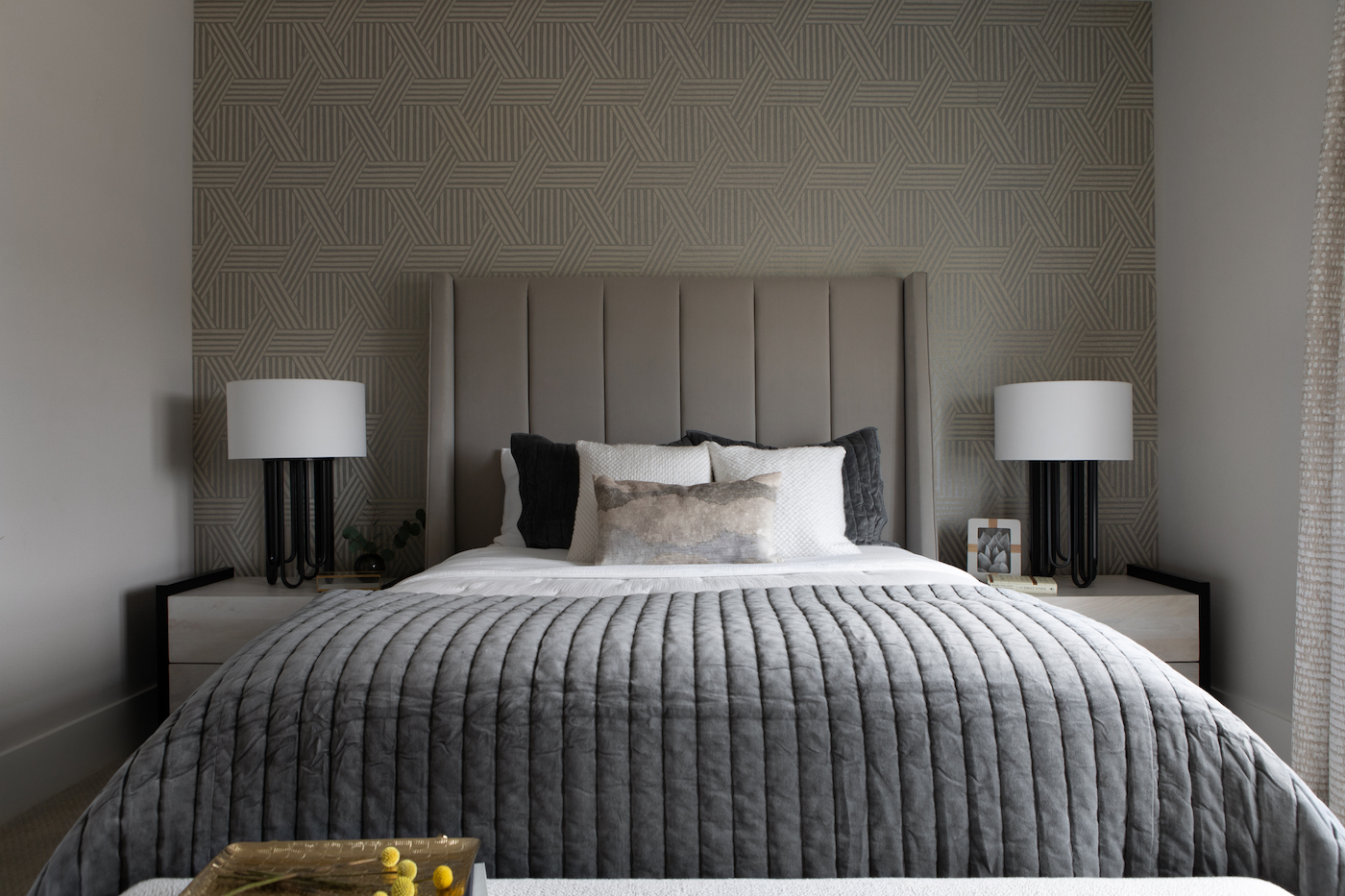 bedroom-accent-wall-wallpaper-geometric-pattern