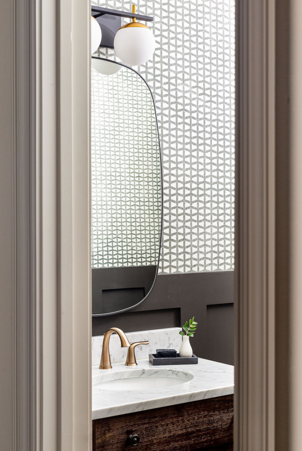 bathroom-powder-room-design-black-gray-white-wallpaper