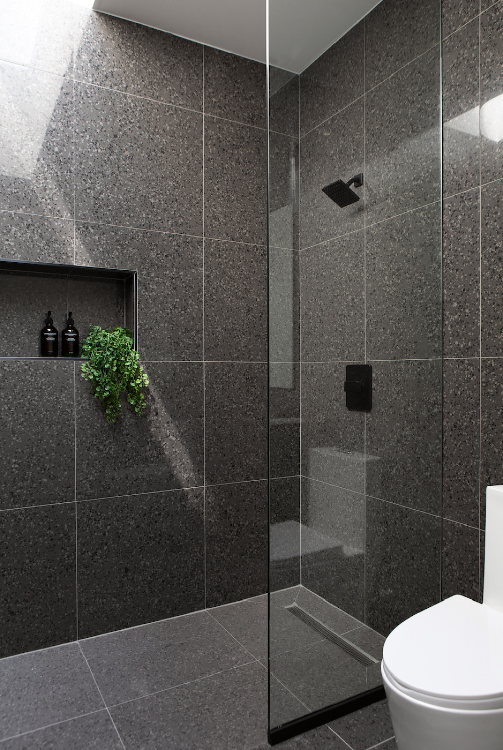 black-bathroom-interior-design-beyond-interior-design