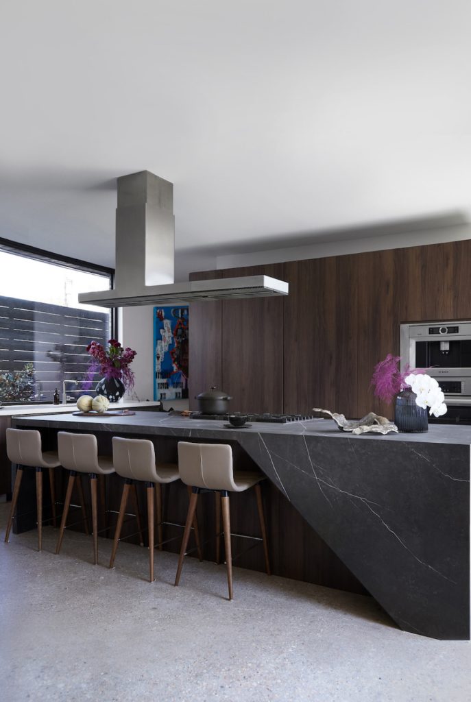 Interior Design Kitchen Island Marble Black 1000x1490 1